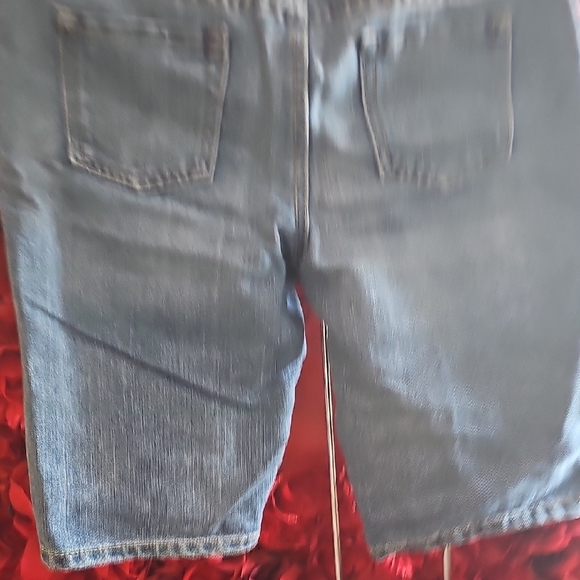 Old Navy Girls Embroidered Hearts & Stars Denim Bermuda Style Shorts Size 16 - Picture 7 of 7